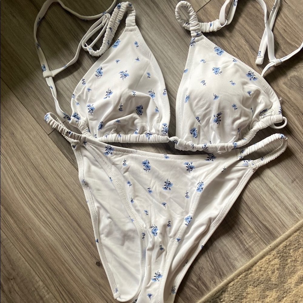 New Pink size Large Floral White and Blue Women's swim set